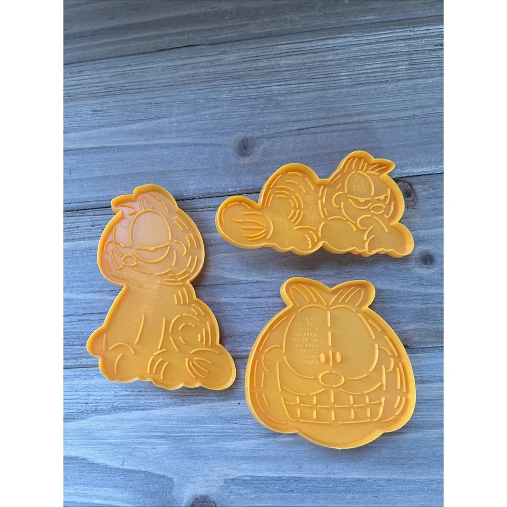 Wilton vtg garfield