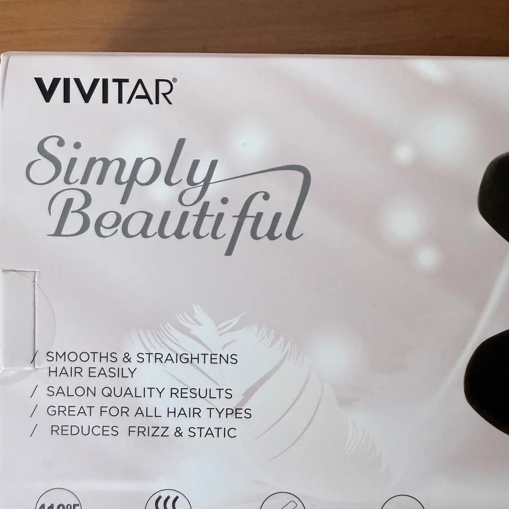 Vivitar Simply Beautiful Extra-Wide Ceramic Flat‎ Iron 1.75