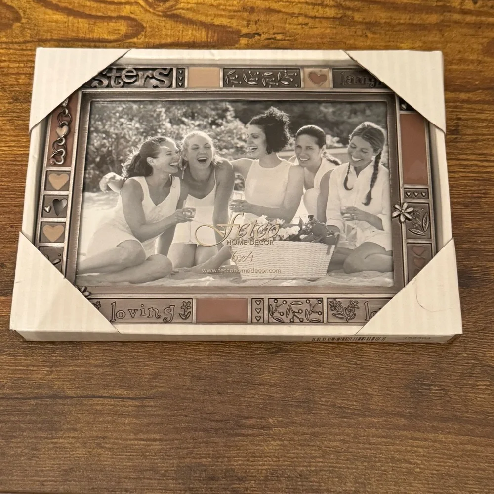 Fetco Home Decor Sisters 6x4‎ Metal Picture Frame Hearts NIB 2006