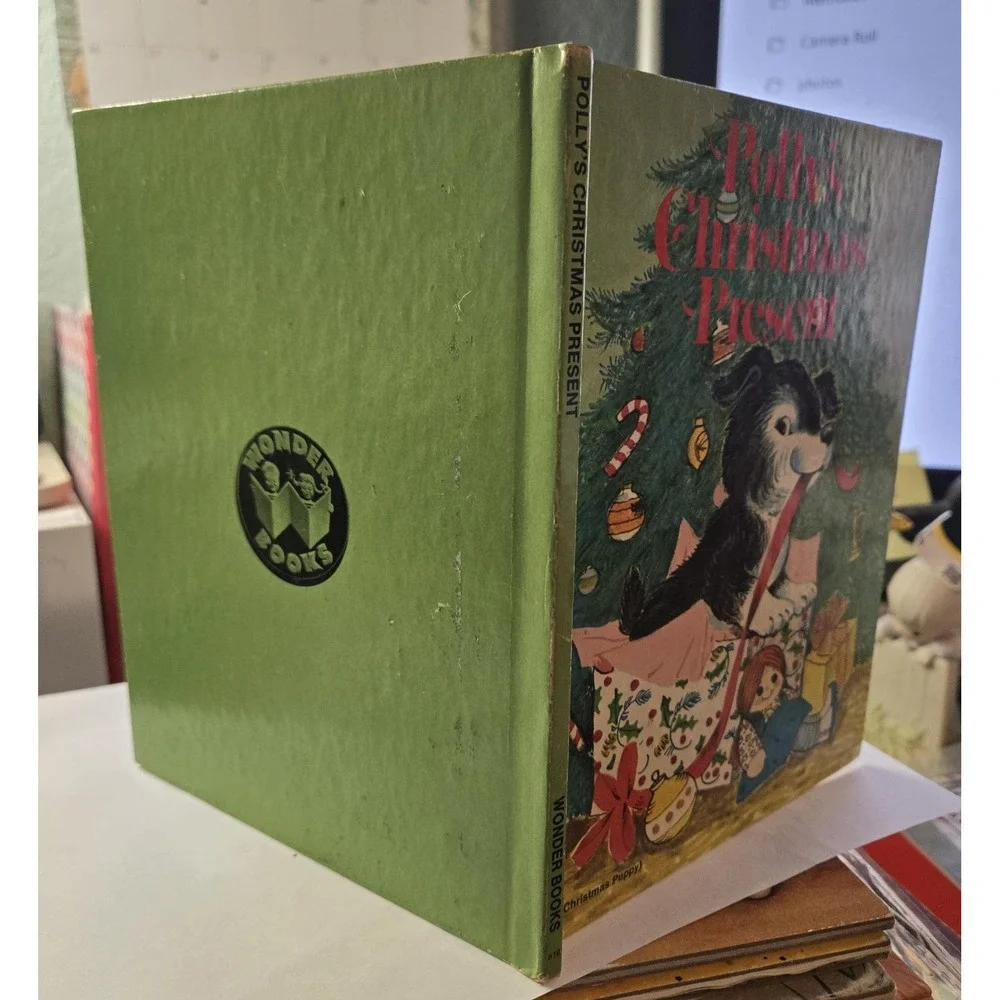 Vintage Polly's Christmas Puppy, Wonder Books, 1953 copyright,‎ hardcover