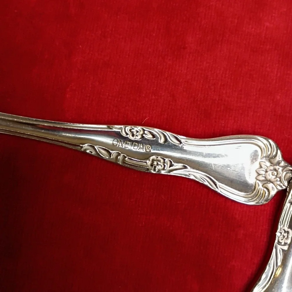 Oneida salad forks