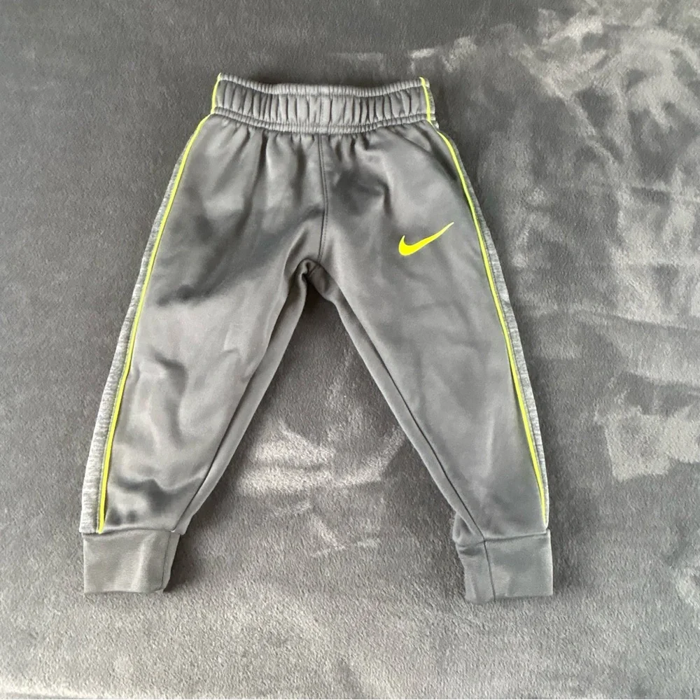 Nike gray tracksuit
