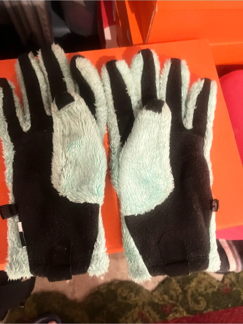 The North Face Plush Fleece Mittens in Light Aqua winter gloves size M.