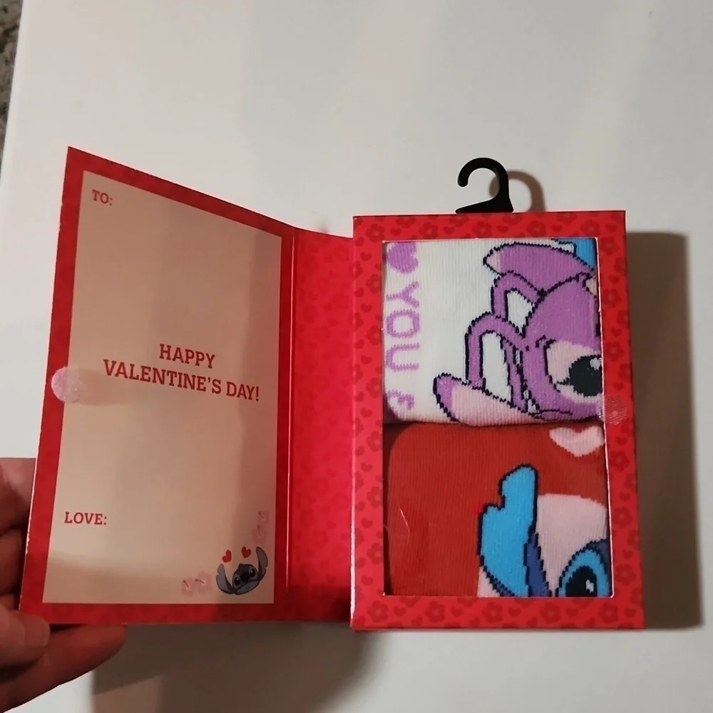 Dinsey socks Be Mine Valentine's Day no show socks fits shoe size 4-10