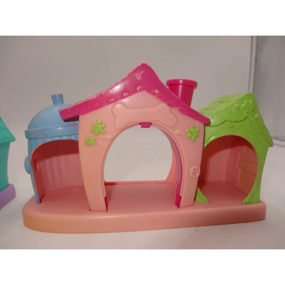 Littlest Pet Shop Playful Puppies Dog House‎ 2004 LPS Blue and Pink Houses Only