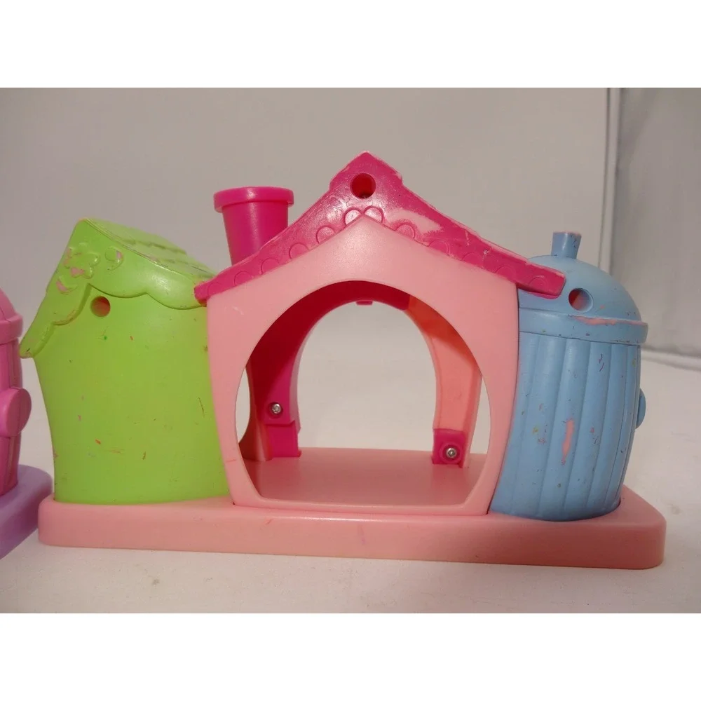 Littlest Pet Shop Playful Puppies Dog House‎ 2004 LPS Blue and Pink Houses Only