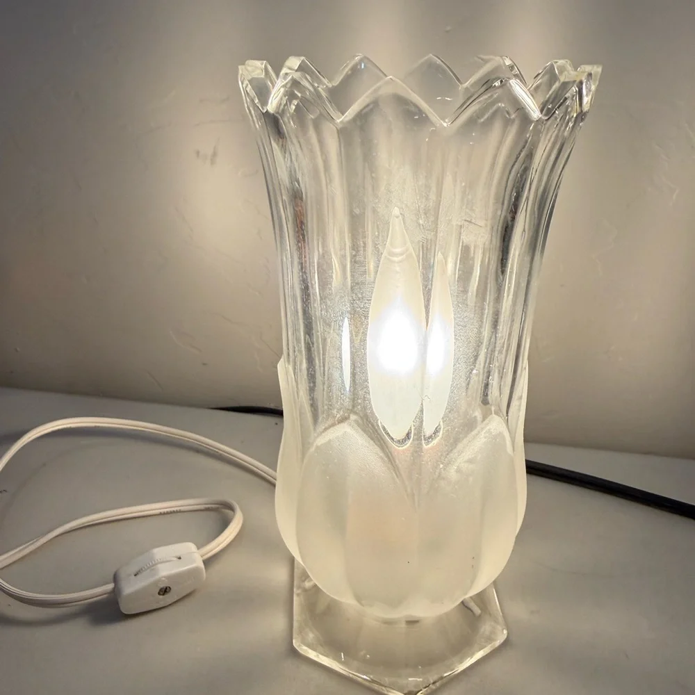 Vintage Crystal Tulip Torchiere style table lamp  Clear and Frosted ~8.5” Accent