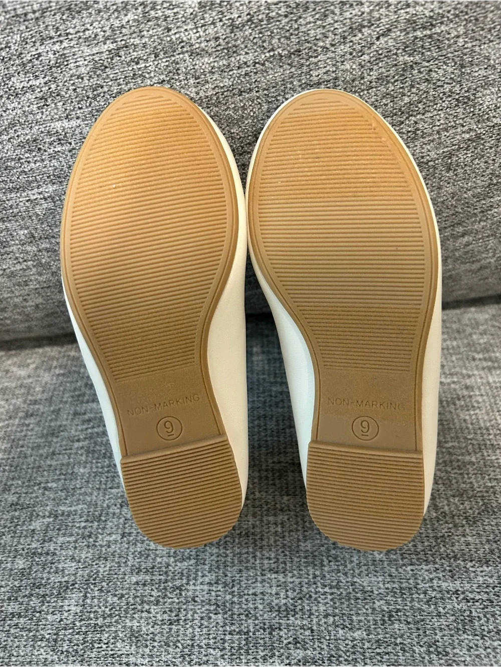 Cat & Jack Girls Ballet Flat Shoes w/elastic strap Size 9