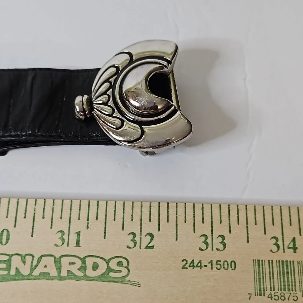 The Leather Shop  Belt Black  Dame Belt accent Buckle  Pre-owned