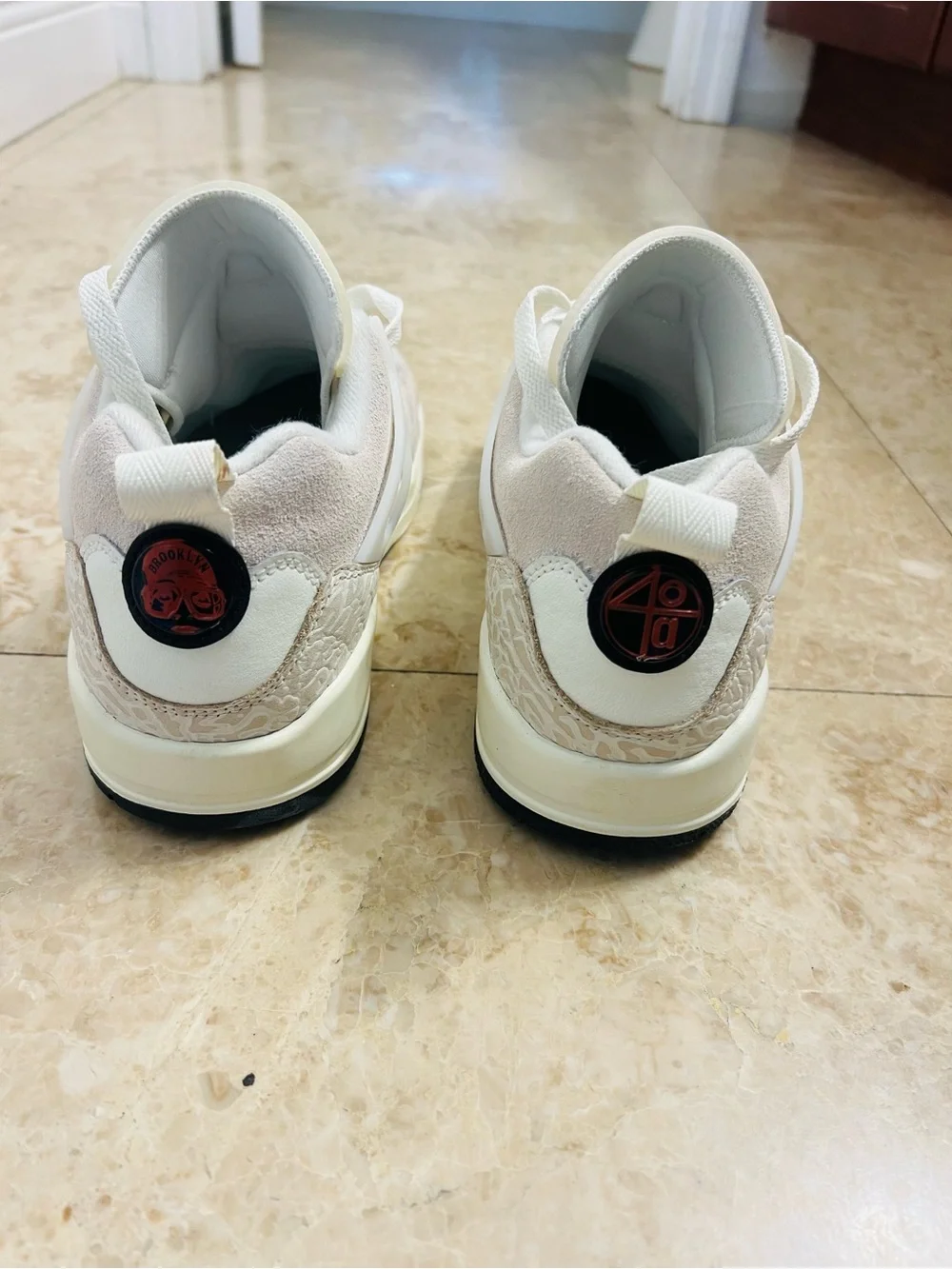 Jordan clean white