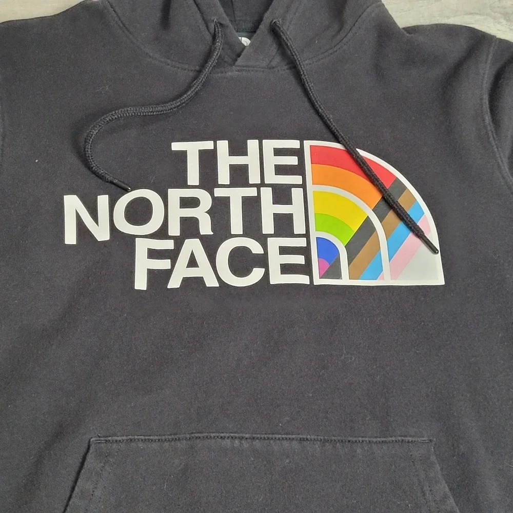 The North Face Hoodie Men's Small Black Rainbow Logo Pullover‎ Pride Edition