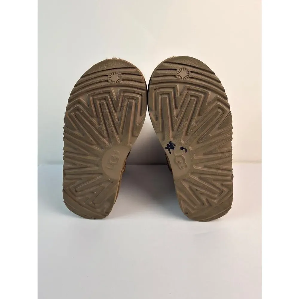 UGG classic short