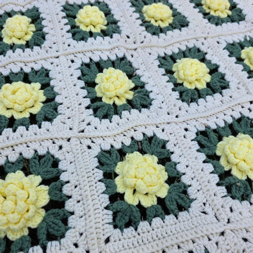 Vintage‎ Handmade Crochet Granny Square Blanket 3D Yellow Floral Flower 60x54