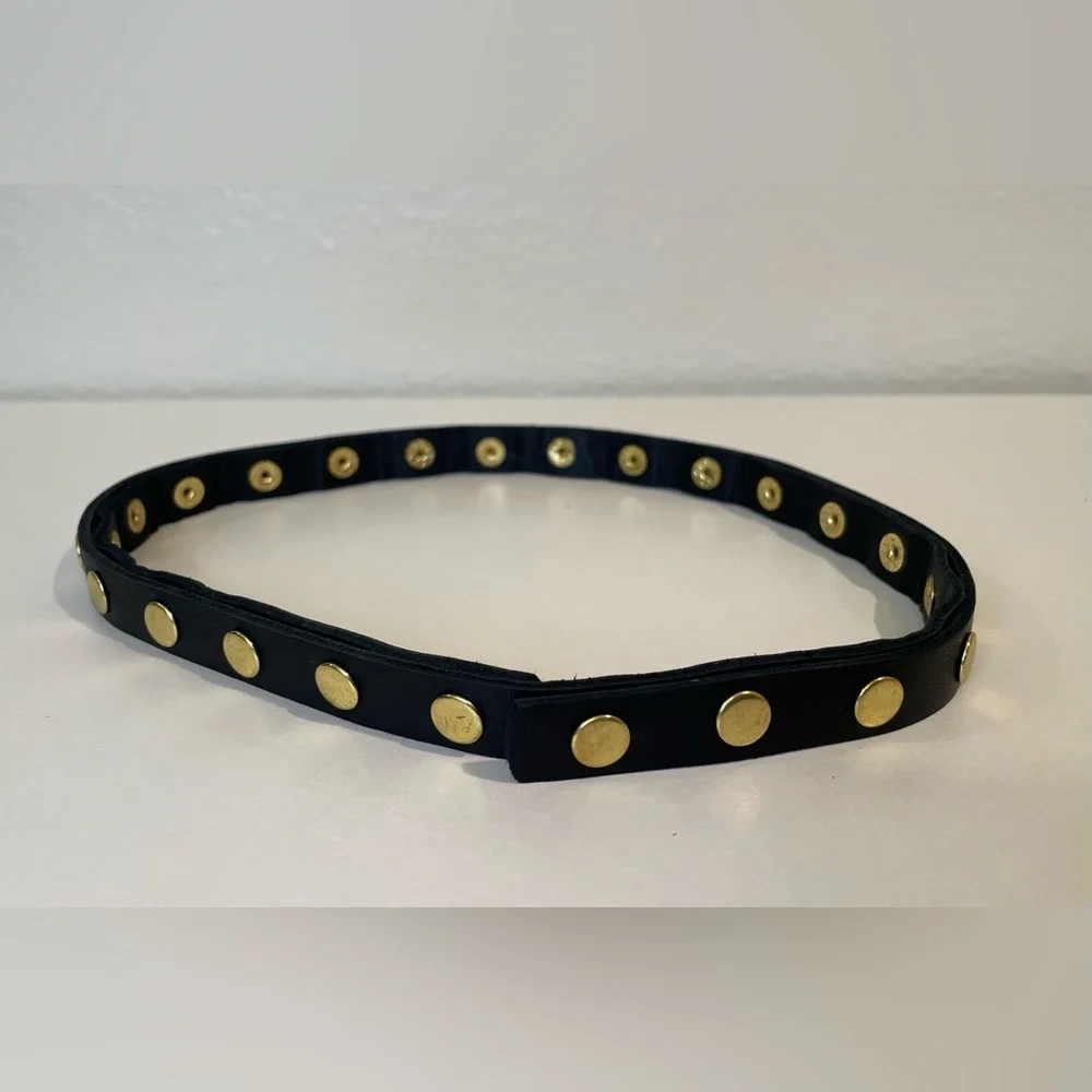 JEUN BANG Women’s Black Slim Belt with‎ Gold Studs
