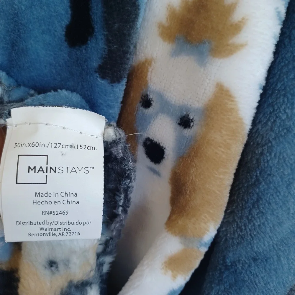 Mainstays plush throw