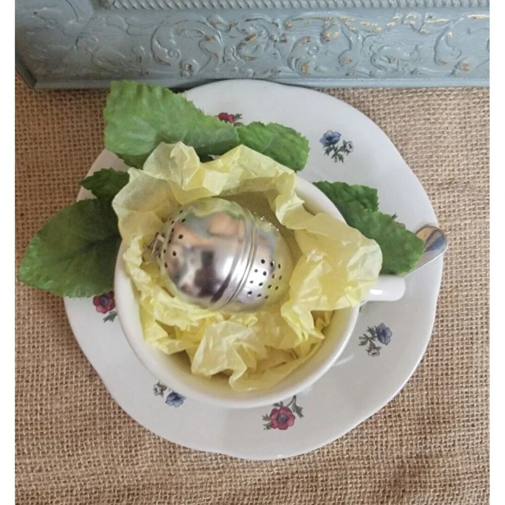 Unique Porcelain Tea Cup & Saucer Gift Set Strainer Spoon