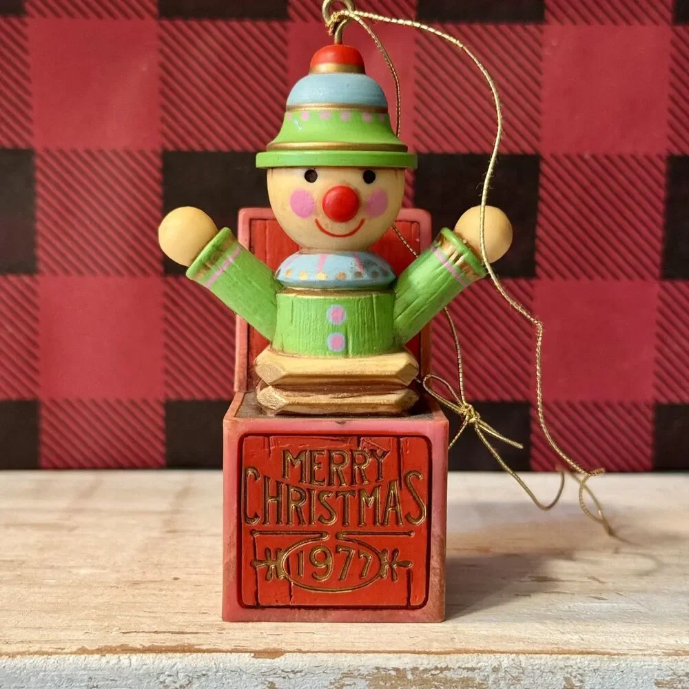 1977 Hallmark Yesteryears Tree Trimmer Jack in Box Vintage Christmas Ornament