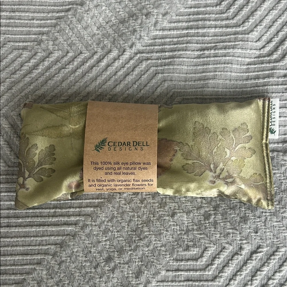 Cedar Dell Designs Lavender Silk Eye Mask Eye Pillow