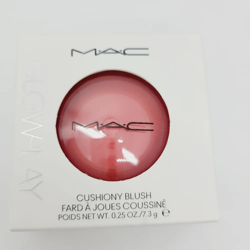 MAC Cosmetics bouncy buildable