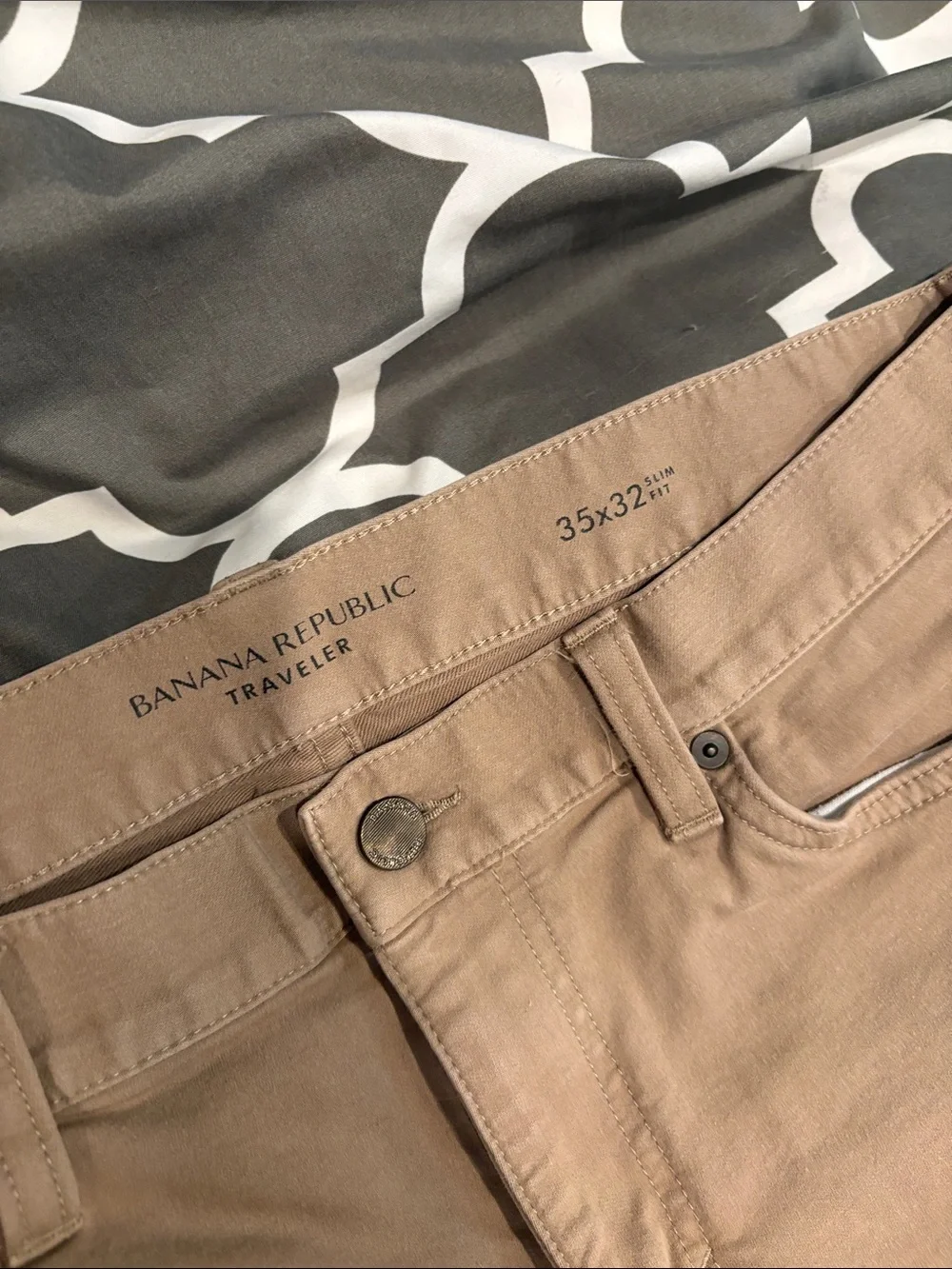Banana Republic Men's Pale Pink Straight Jeans
