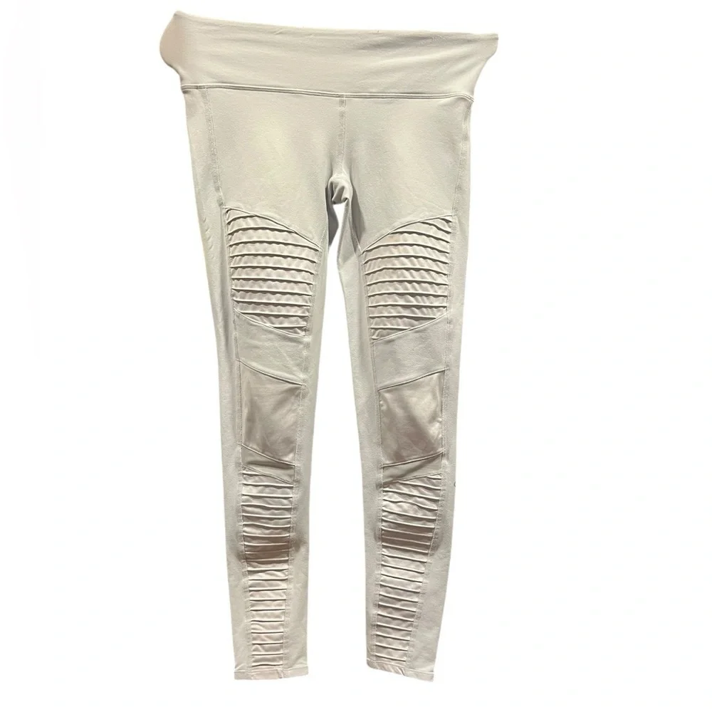 ALO Yoga elegant cream