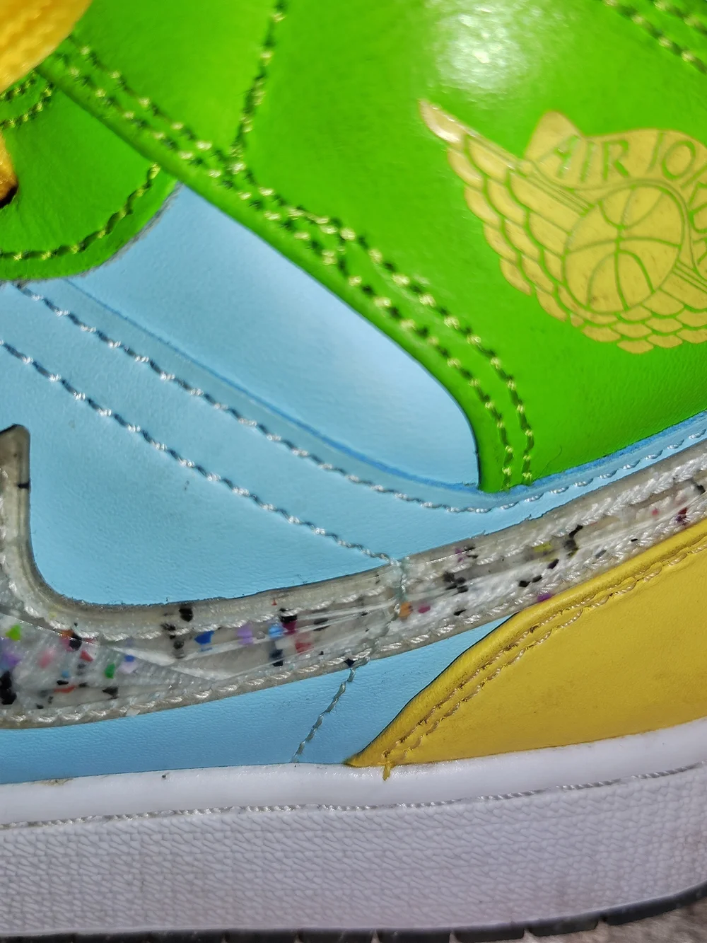 Nike colorful mid