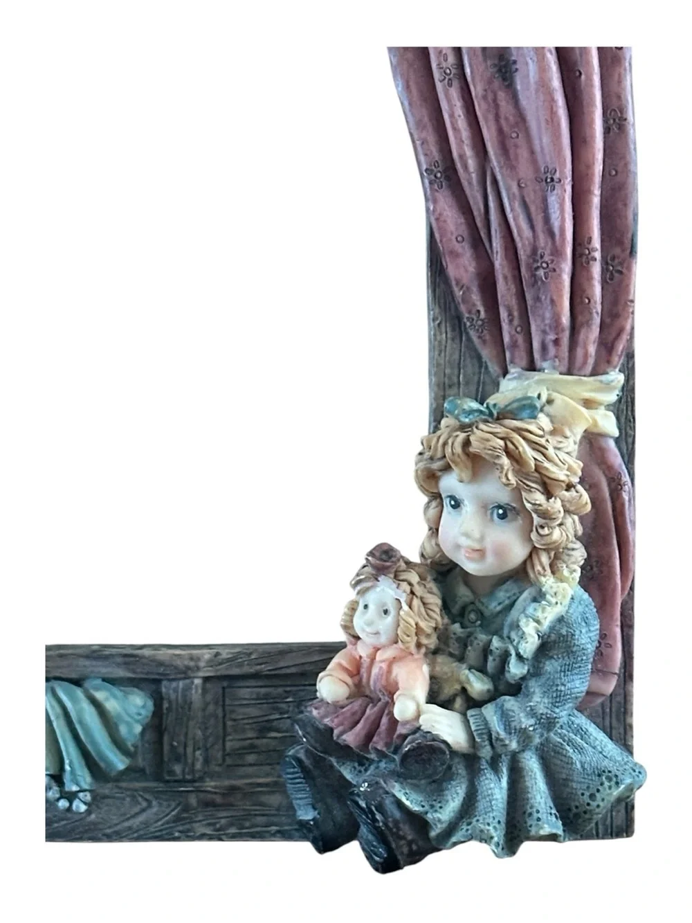 3D Resin Composite Picture Frame in Pink and Cream Doll Accents