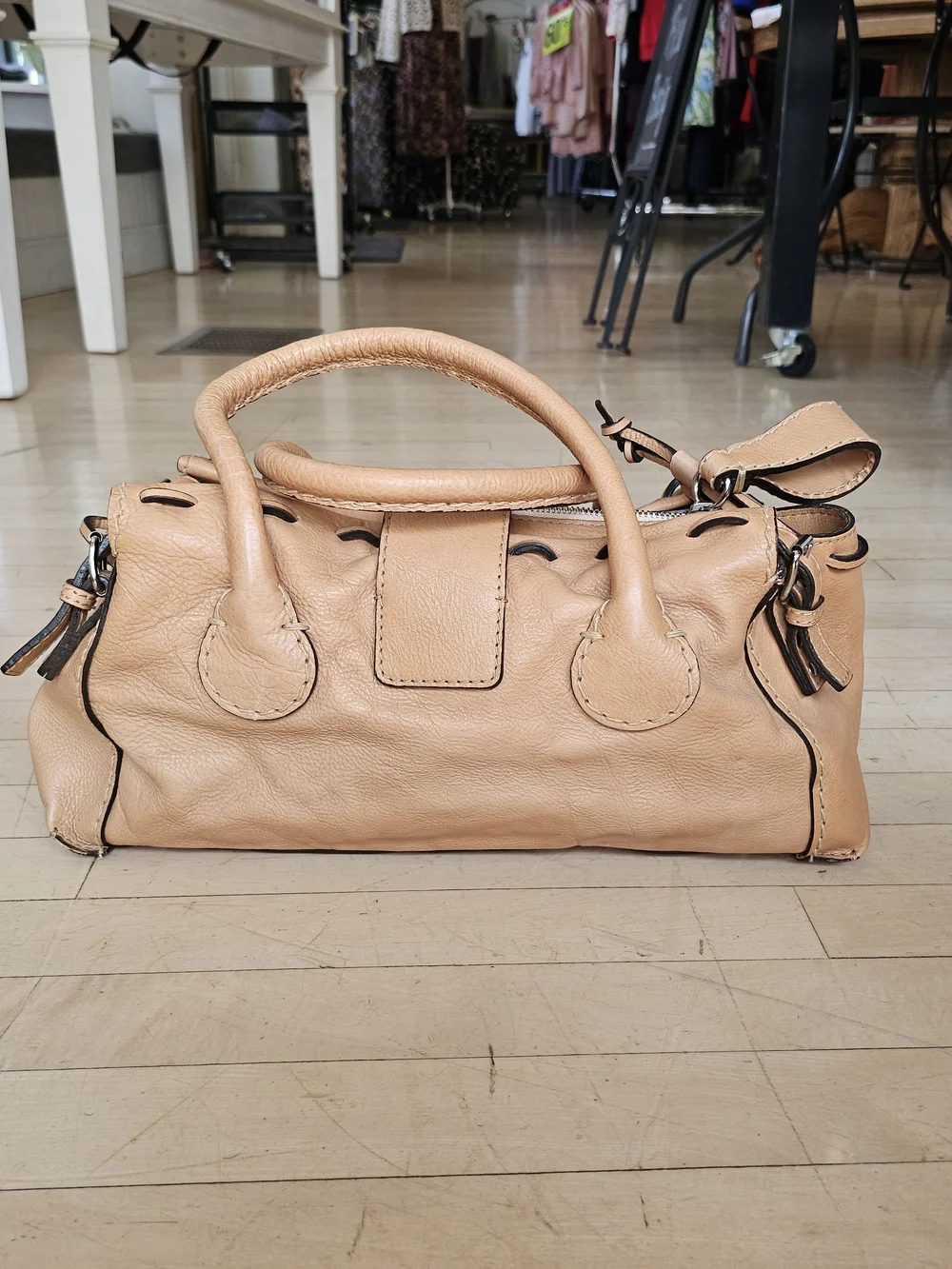 Chloe brand color