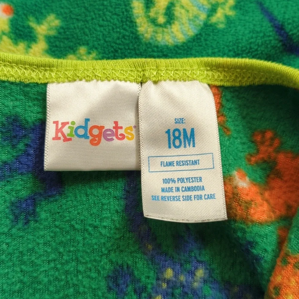 🌻 Kidgets Green Gecko Print Footed Zipper Front Pajamas Size 18 months