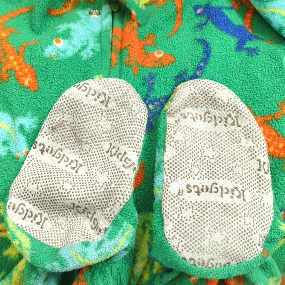 🌻 Kidgets Green Gecko Print Footed Zipper Front Pajamas Size 18 months