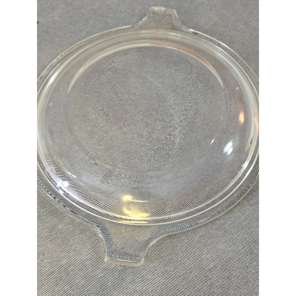 Vintage Pyrex #019 Round Casserole Baking Dish 20 oz w Pyrex Lid 681-C-14