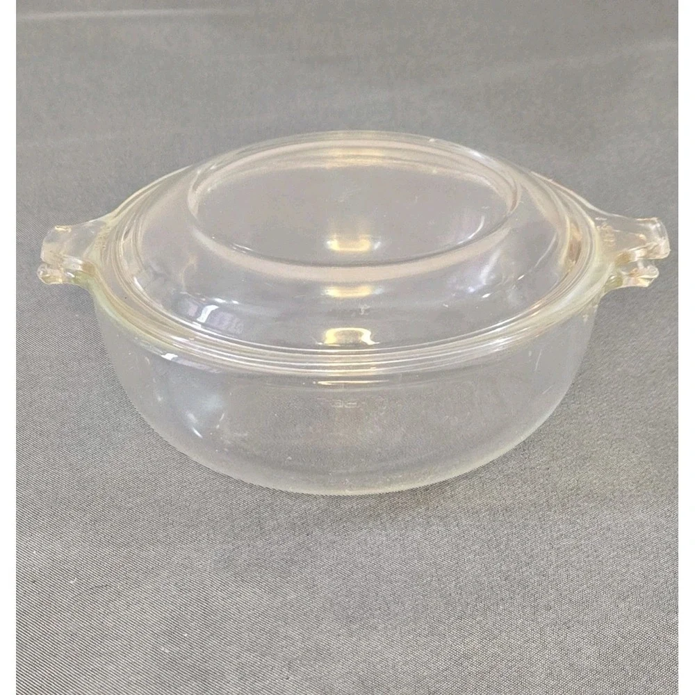 Vintage Pyrex #019 Round Casserole Baking Dish 20 oz w Pyrex Lid 681-C-14