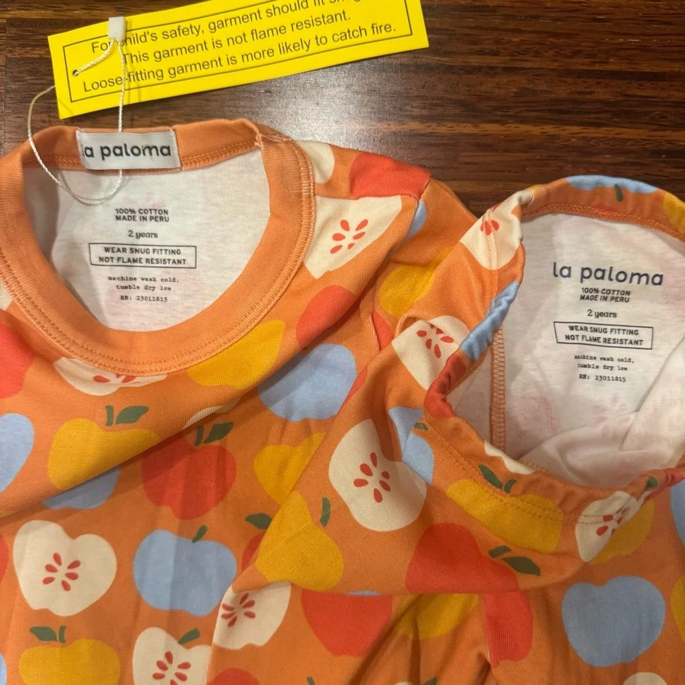 La Paloma 100% Peruvian cotton long John pajamas NWT size 2 orange with apples