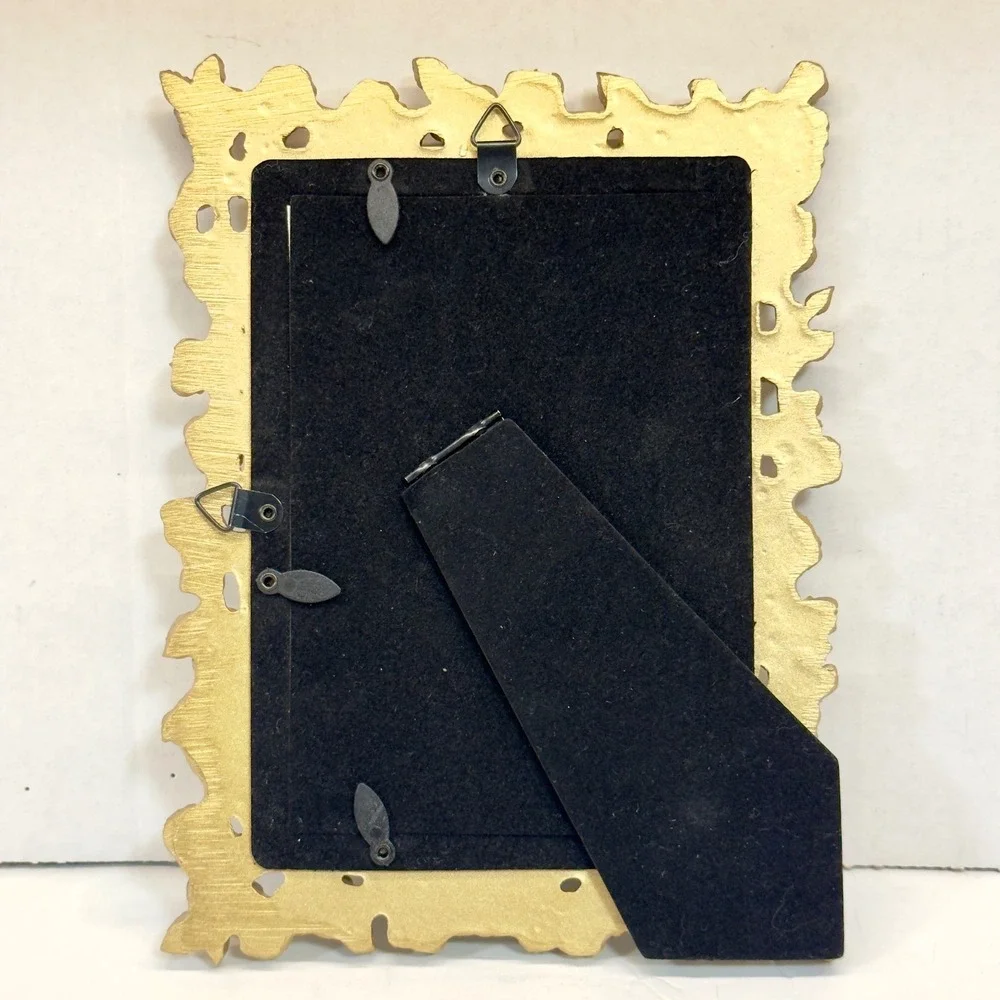 Vtg Gold Rose Picture Frame 4x6 Ornate Resin Floral Hollywood Regency Table/Wall