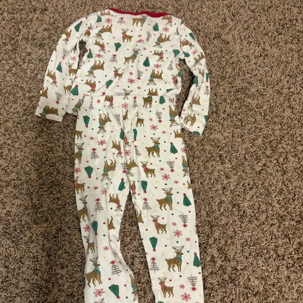 Chick Pea Christmas Pajama Set 4T White Reindeer Print Long Sleeve Pants Cotton