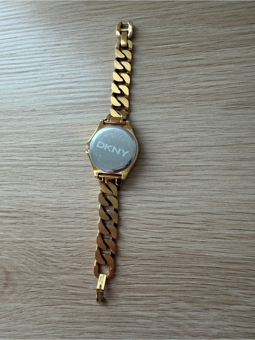 Dkny polished gold