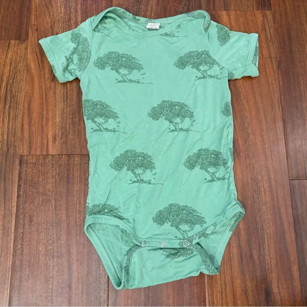 Kate Quinn green tree short sleeve onesie