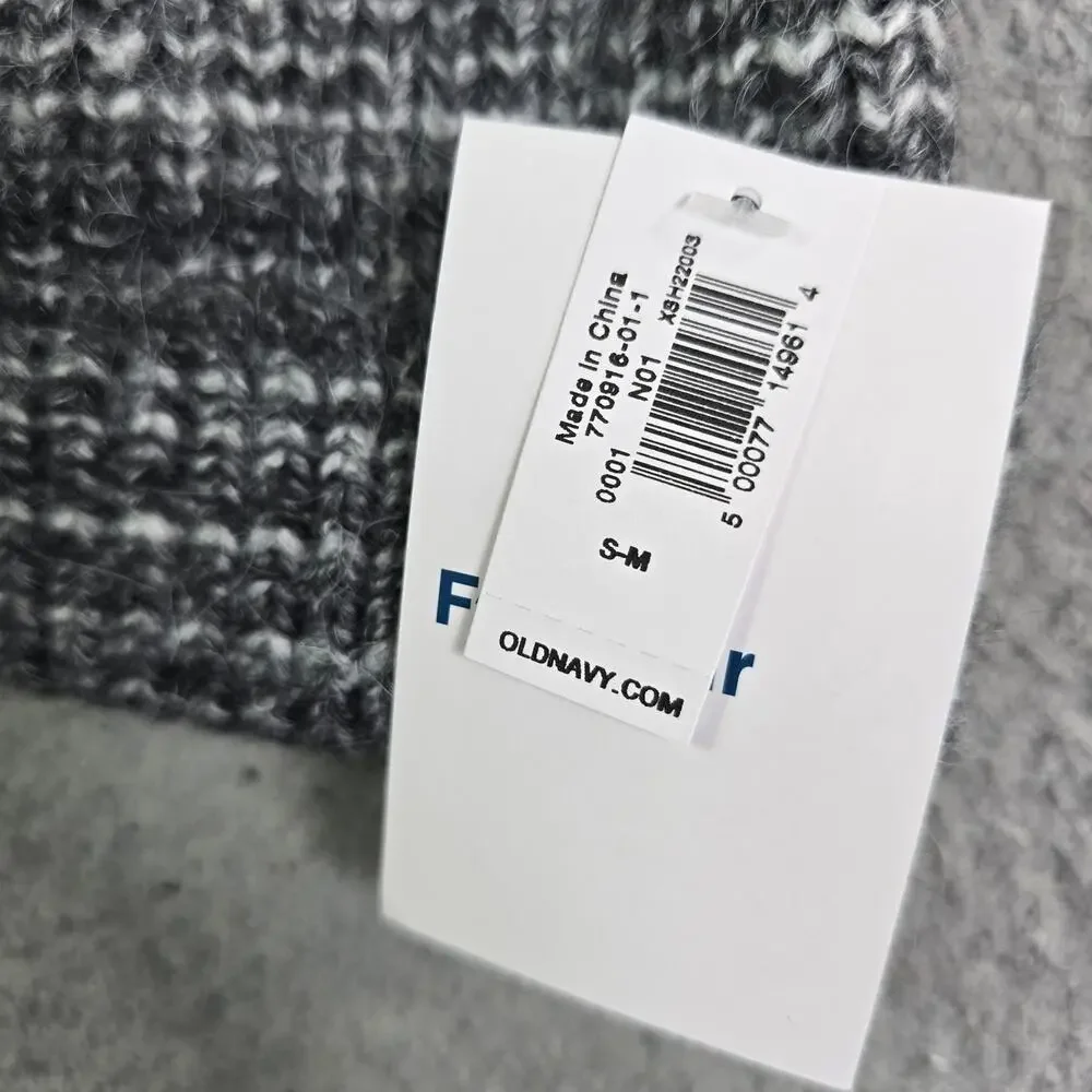 Old‎ Navy Knit Puff Ball Winter Hat Unisex Small/Medium Gray White Faux Fur New