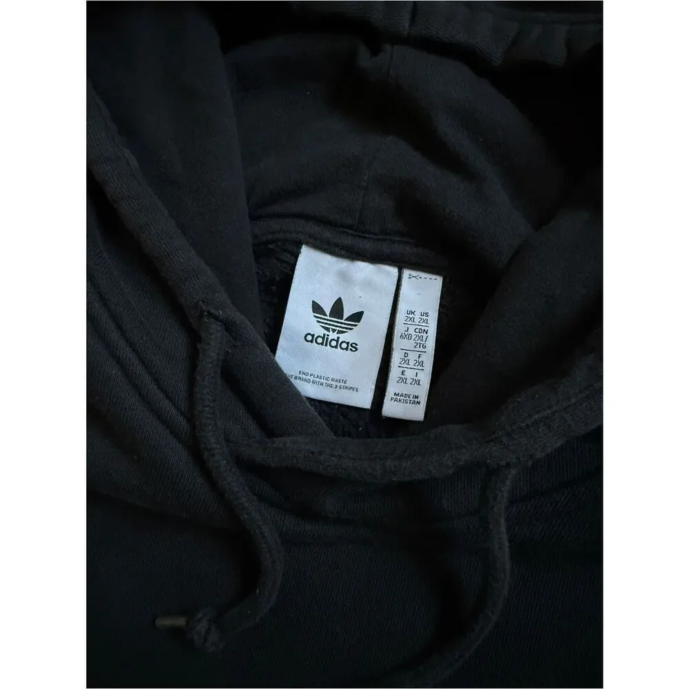 adidas classic black