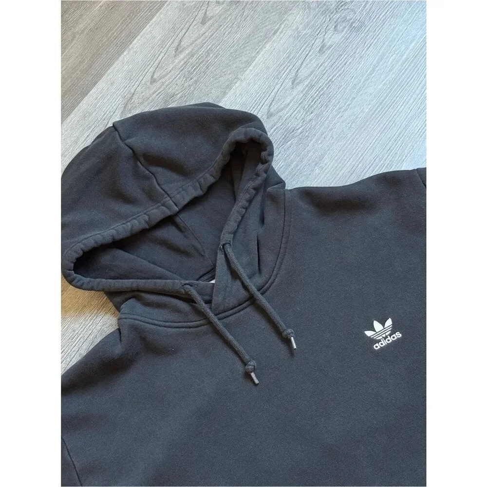 adidas classic black