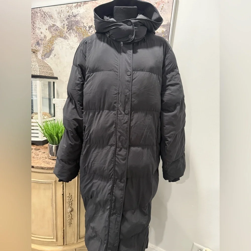 ALO Yoga Black Puffer Coat
