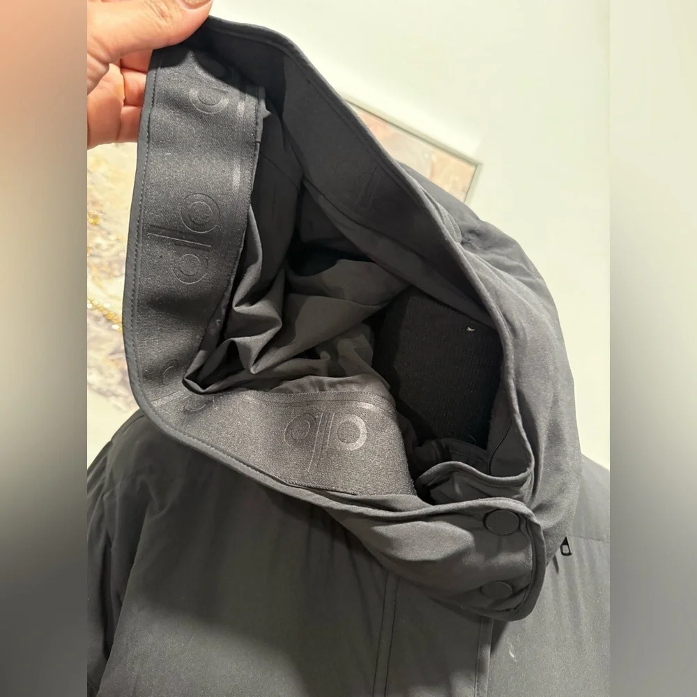 ALO Yoga stylish black