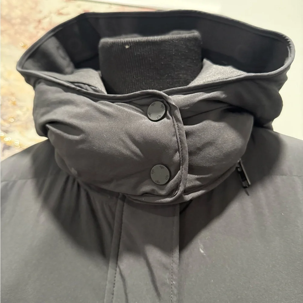 ALO Yoga stylish black