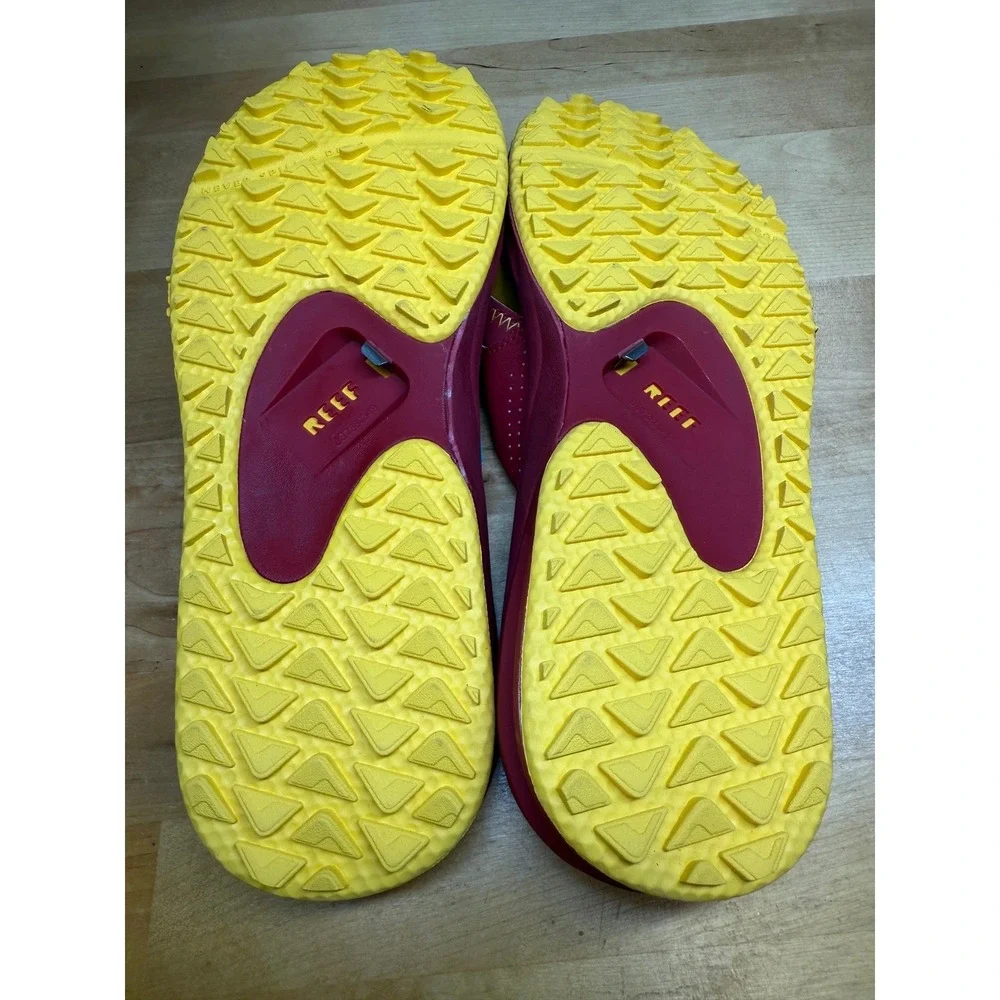 Reef‎ Fanning Pregame Mens Flip Flops Bottle Opener Sandals Size 12 NEW