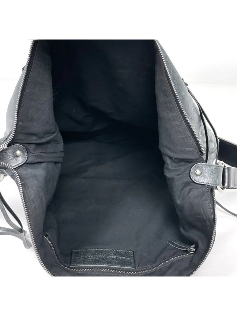 Balenciaga versatile damaged