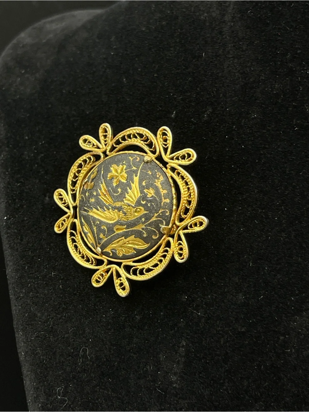 Vintage Mid Century Japanese Damascene Bird Brooch Gold Tone Filigree Frame