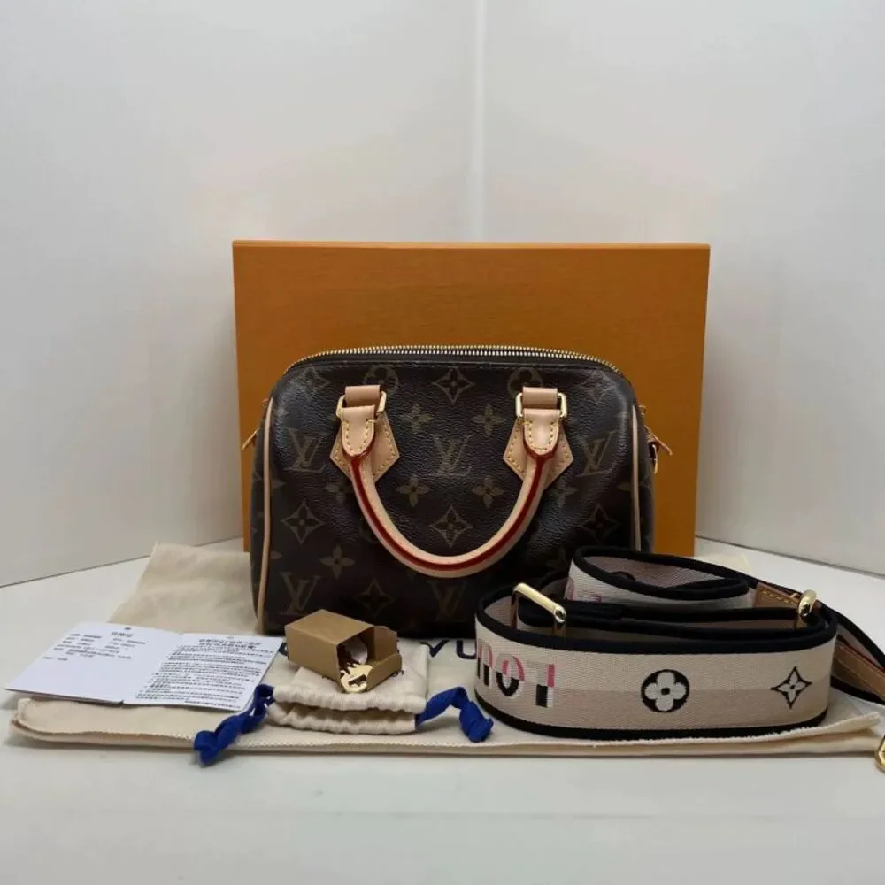 Louis Vuitton Women Pre-Loved Bag Very Good Condition