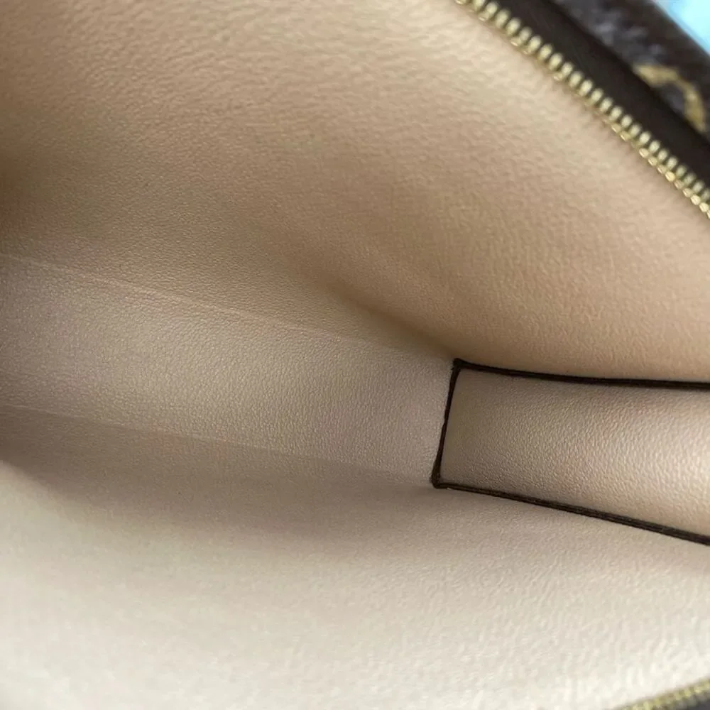 Louis Vuitton Women Pre-Loved Bag Very Good Condition