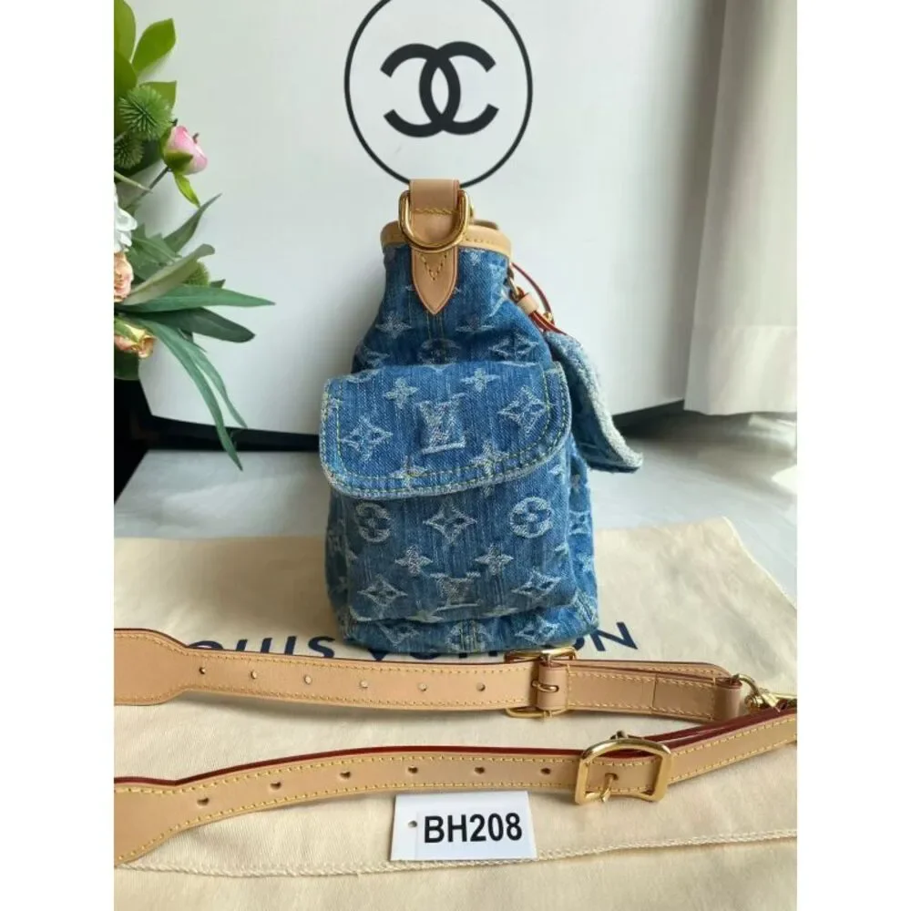 Louis Vuitton Women Pre-Loved Bag Very Good Condition