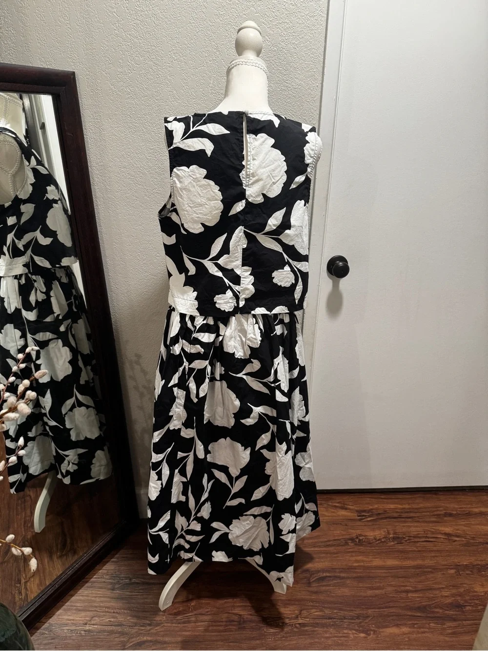 Kate Spade X Target Black and White Floral Shell Top and Matching Midi Skirt